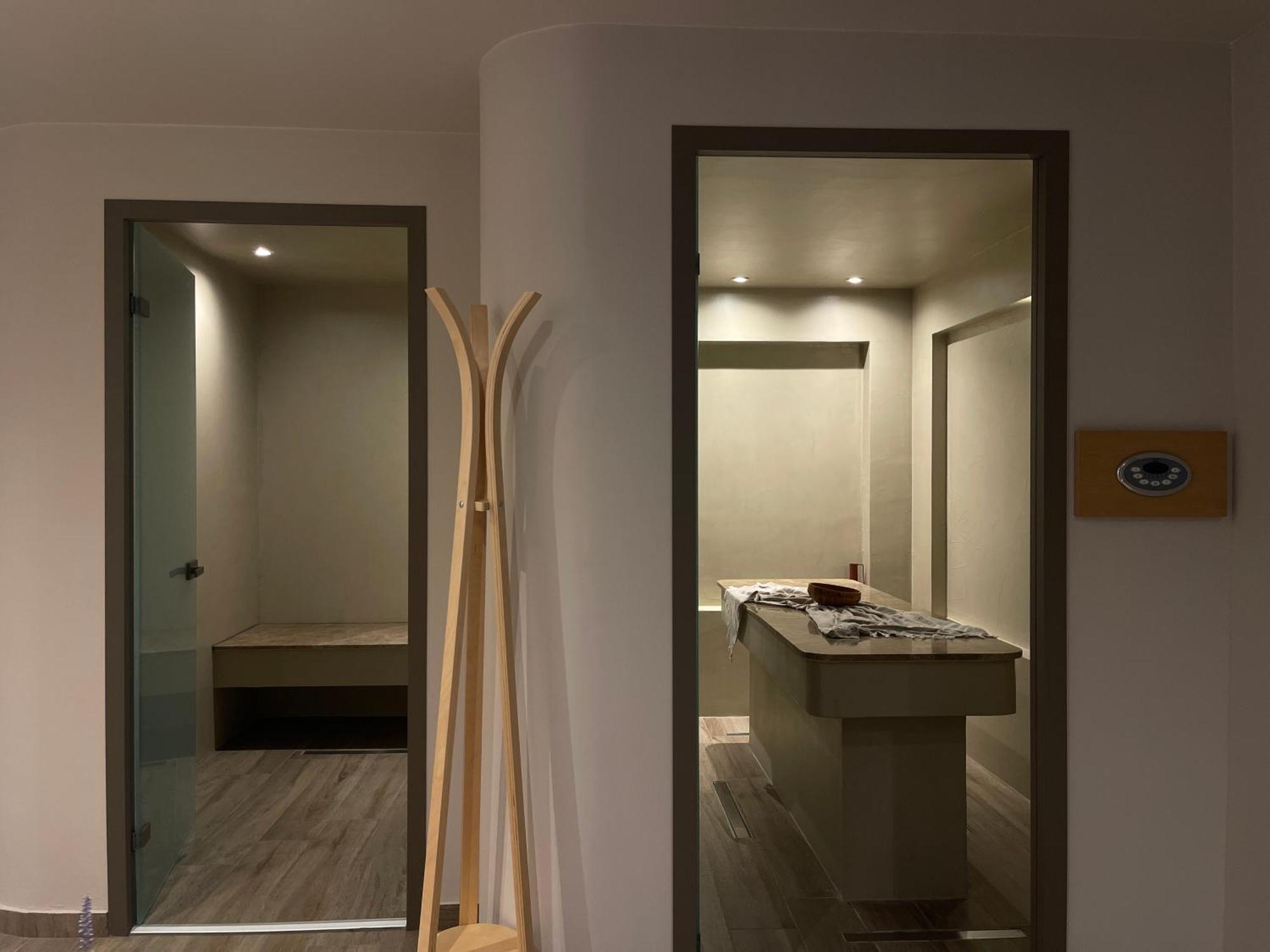 Diapori Suites Hotel 卡德哈米利 外观 照片